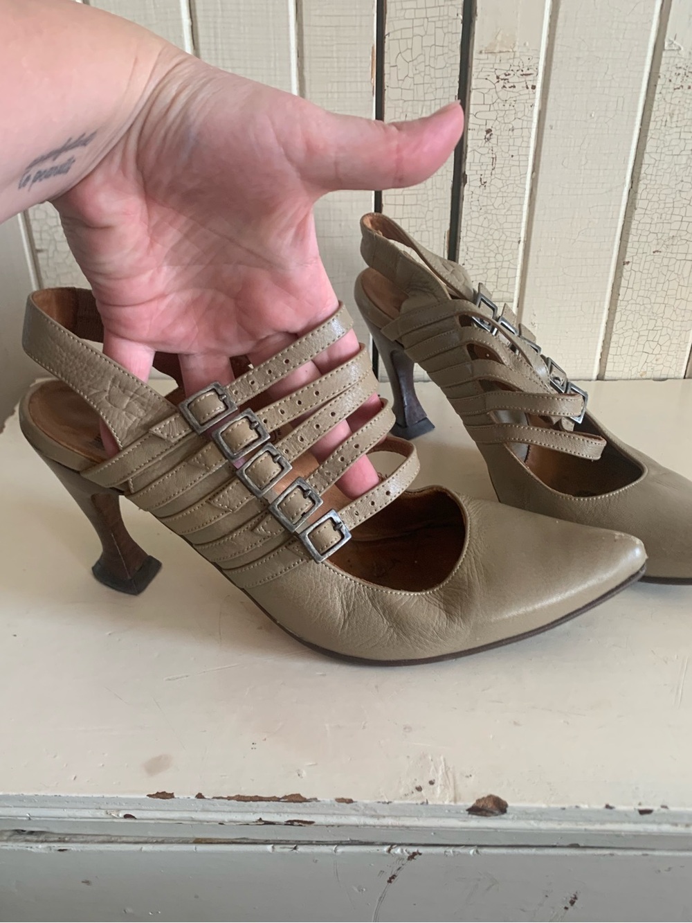 John Fluevog Vintage 2011 Coffee Collection Machiatto Strappy Taupe Buckle Pumps
